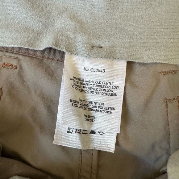 MOUNTAIN HARDWARE Womens Outdoor Ankle Zip Convertible Pants in Taupe - Picture 11 of 13